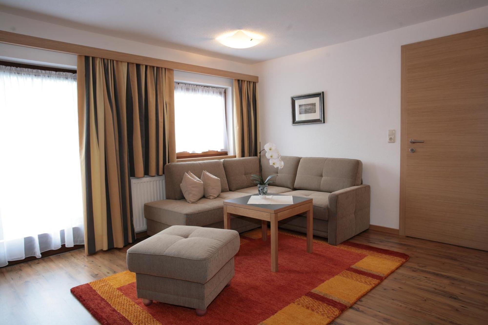 Apartmenthaus Jörg Serfaus Zimmer foto